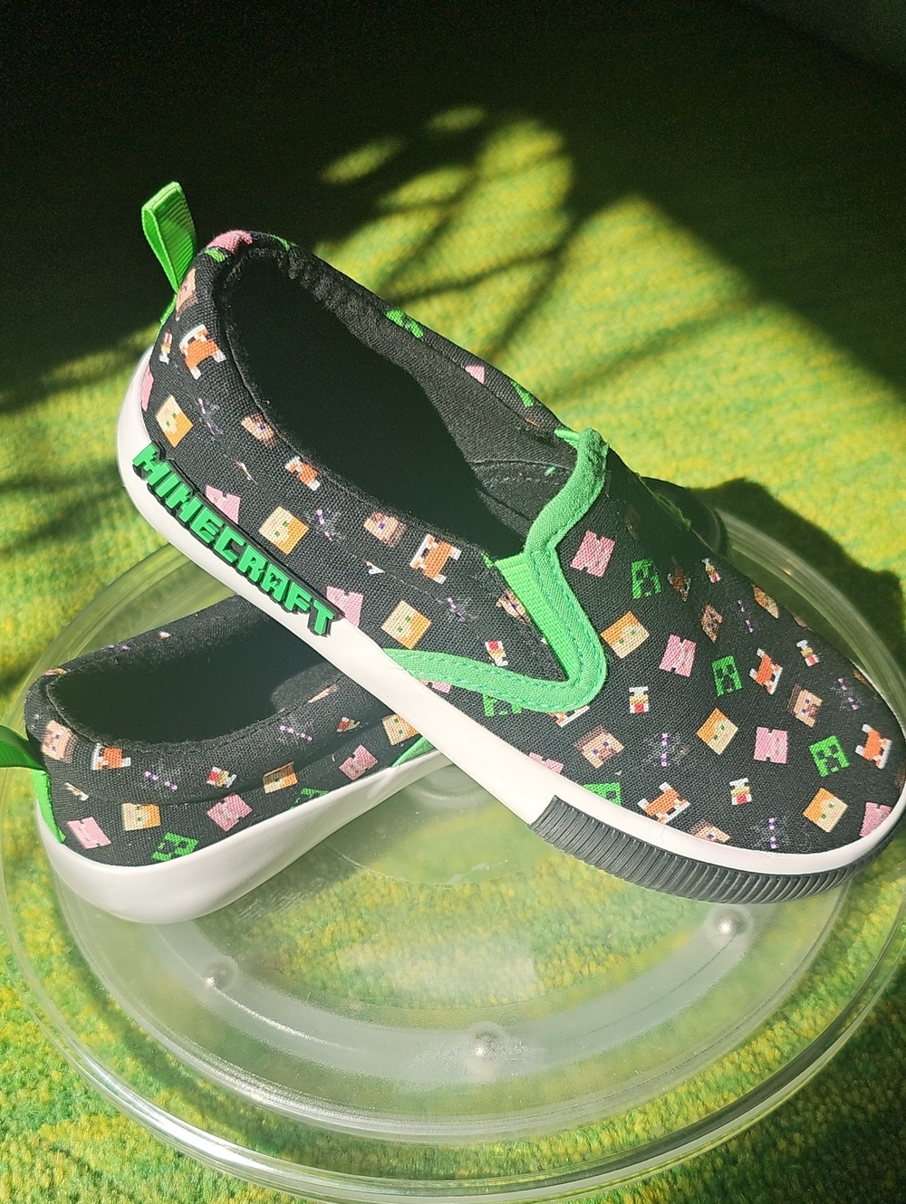 U Minecraft little boy's shoes. Size 13